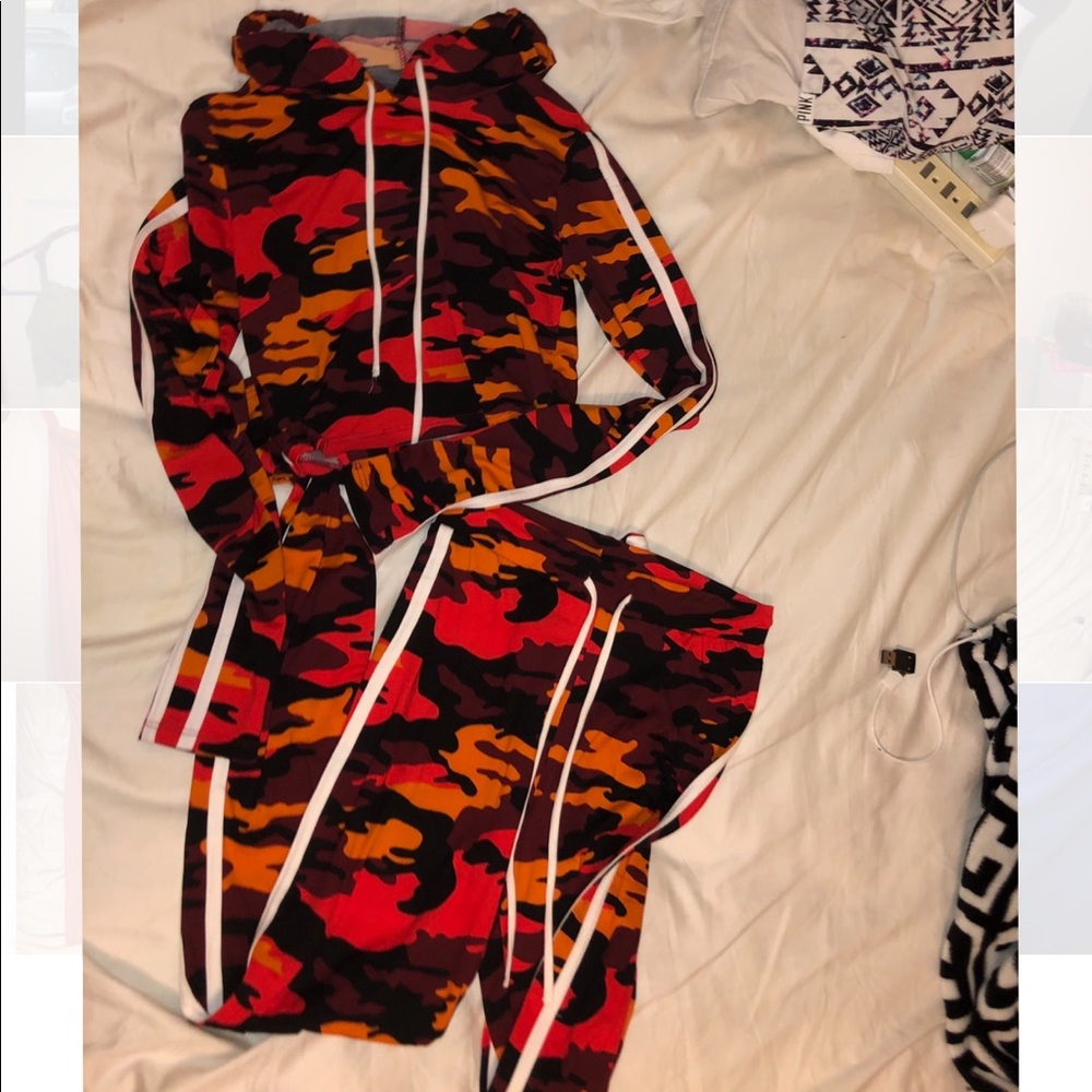 Fashion nova hoodie set small